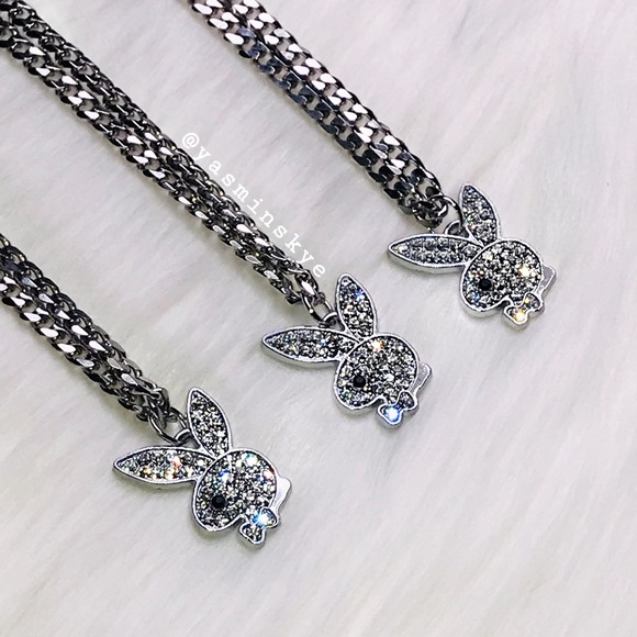 NEW RHINESTONE PLAYBOY NECKLACE - Picture 3 of 3